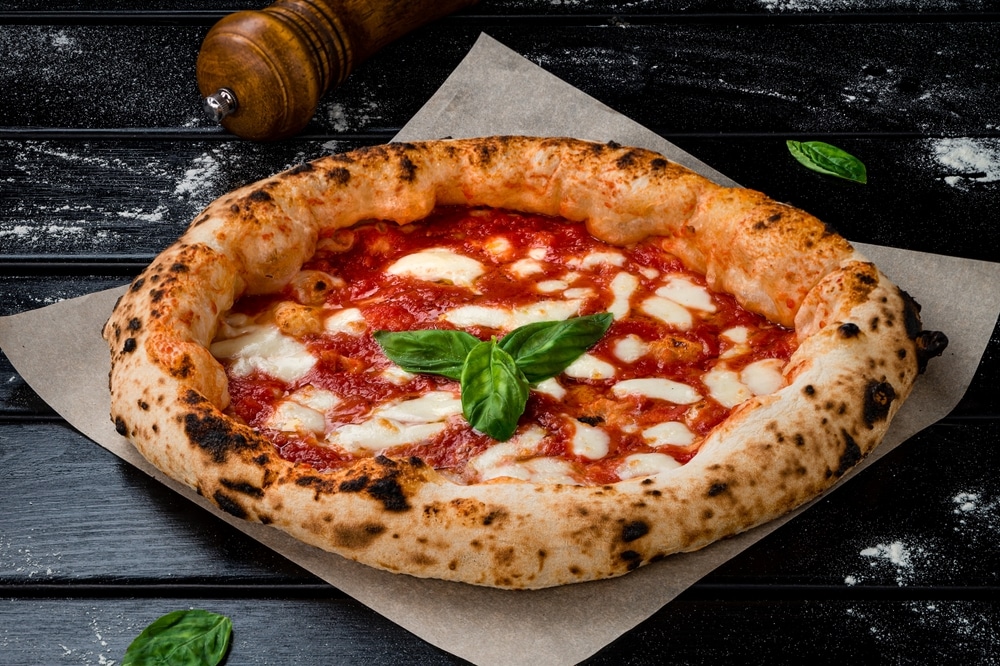 A view of a margherita pizza